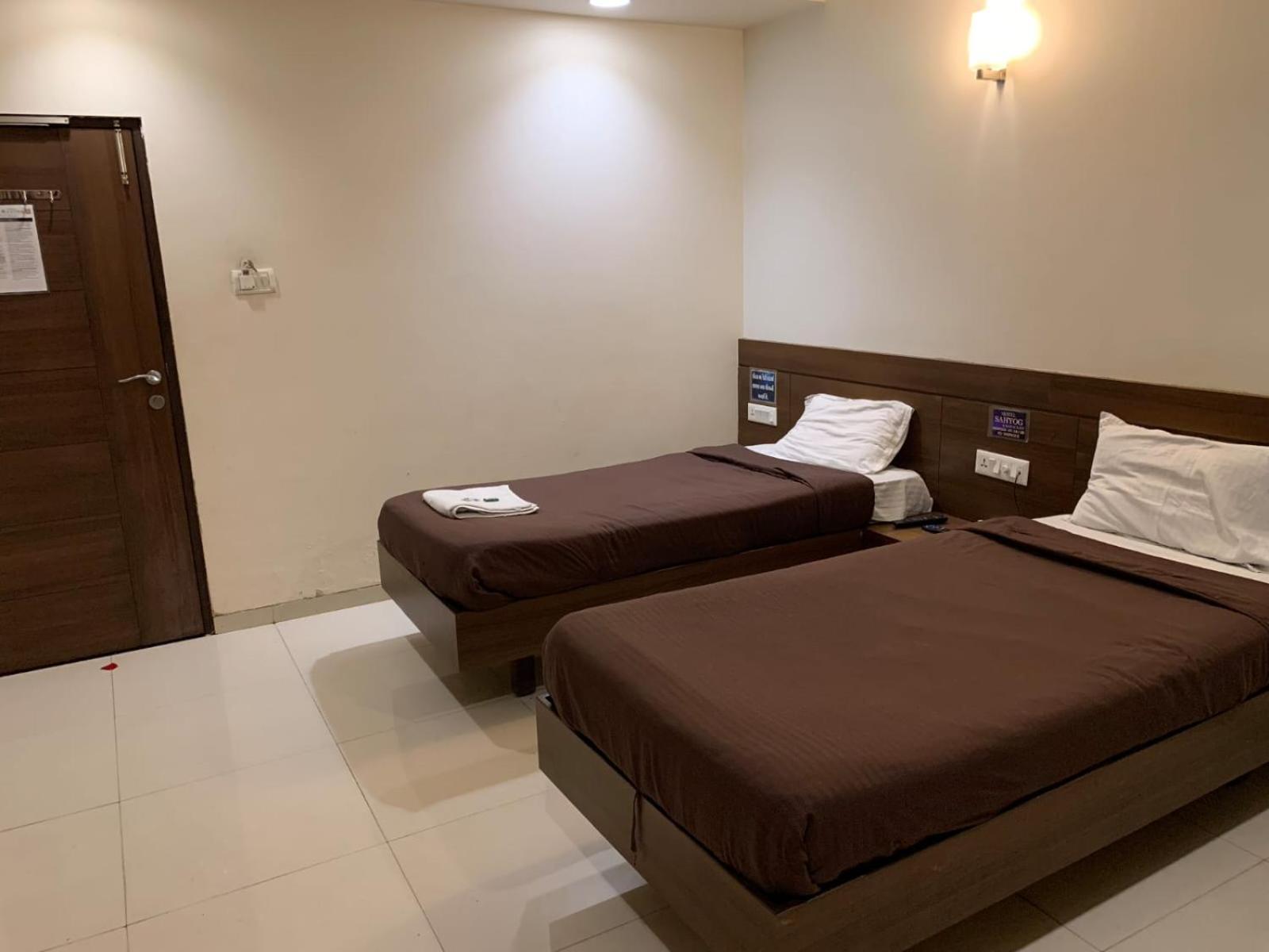 Hotel Sahyog Padra  المظهر الخارجي الصورة